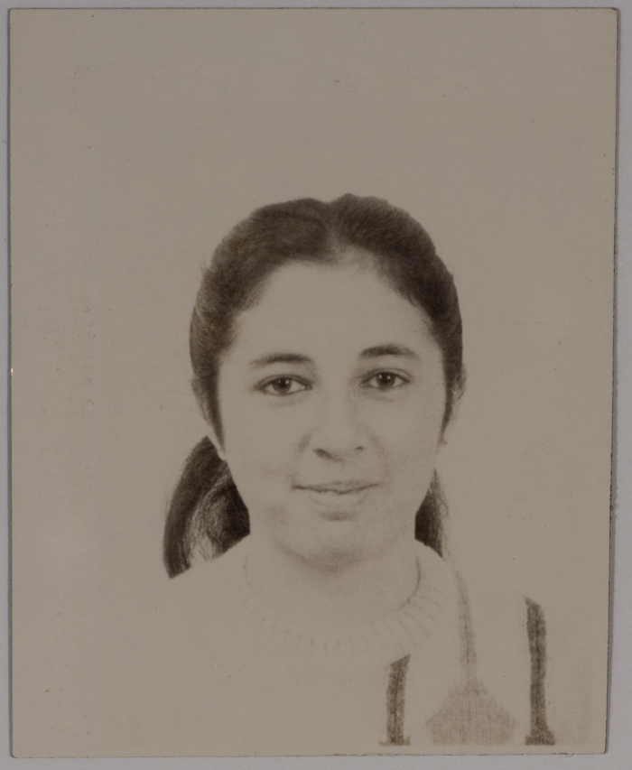 صورة شخصية لفتاة من مدرسة الفرندز