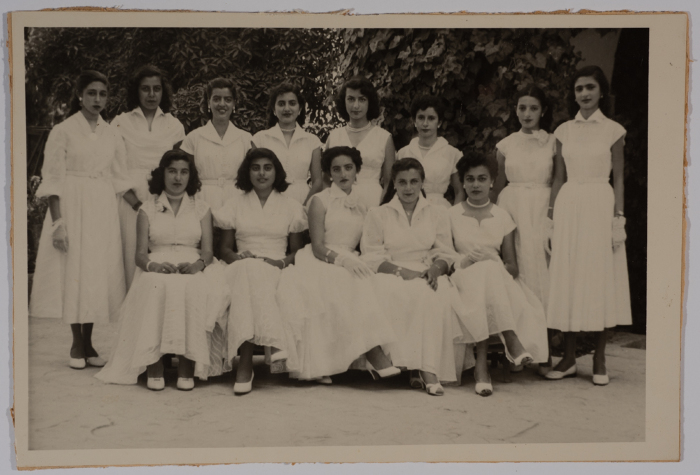 خريجات مدرسة الفرندز لعام 1954