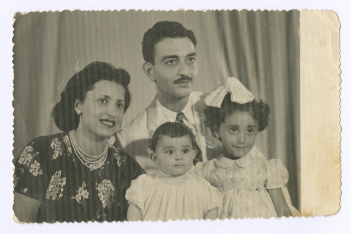 أفراد عائلة إيميل حبيبي
