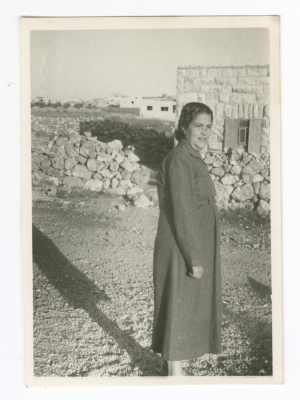 امرأة من عائلة الدجاني