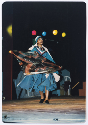 فرقة الفنون الشعبية  تقدم عرض