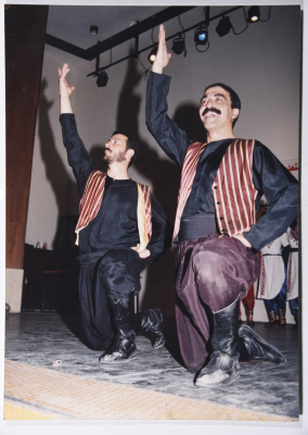 مشاركة فرقة الفنون الشعبية  في مسرح كمال ناصر في جامعة بيرزيت