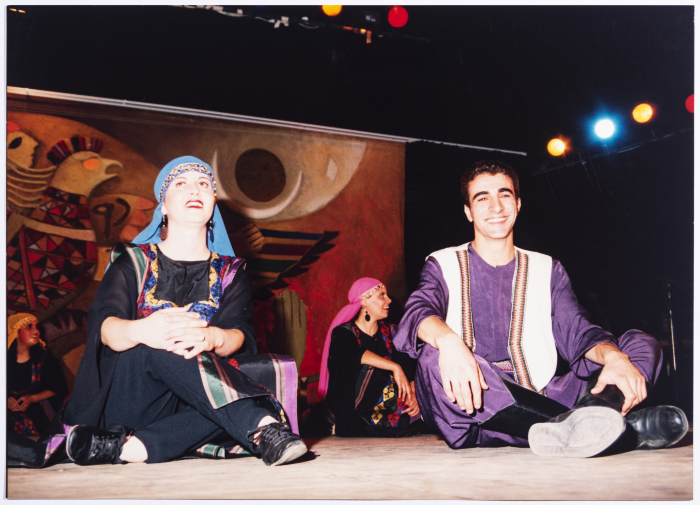 عرض لفرقة الفنون الشعبية، رام الله، 1996 
