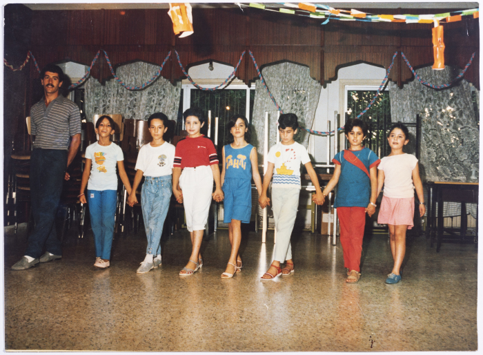 صورة من أحد عروض فرقة الفون الشعبية
