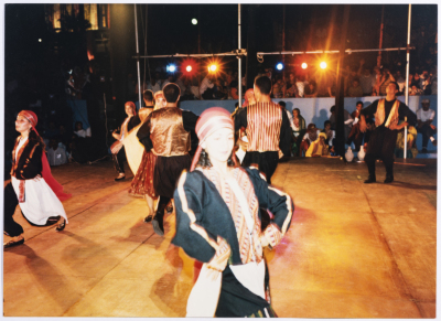 مشاركة فرقة الفنون الشعبية بعرضها مرج بن عامر في افتتاح مهرجان فلسطين الدولي عام 1993
