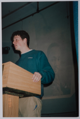 مجموعة طلاب مدرسة الفرندز في رام الله بين العامين 2003 - 2004