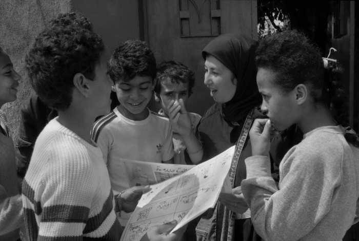 أطفال مخيم جنين للاجئين الفلسطينين خلال مشاركتهم في أنشطة ثقافية منظمة من قبل آرنا مير خميس