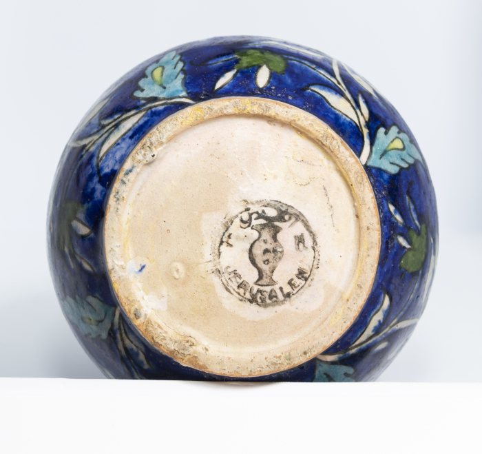 Pottery vase