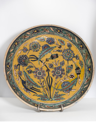 Pottery dish