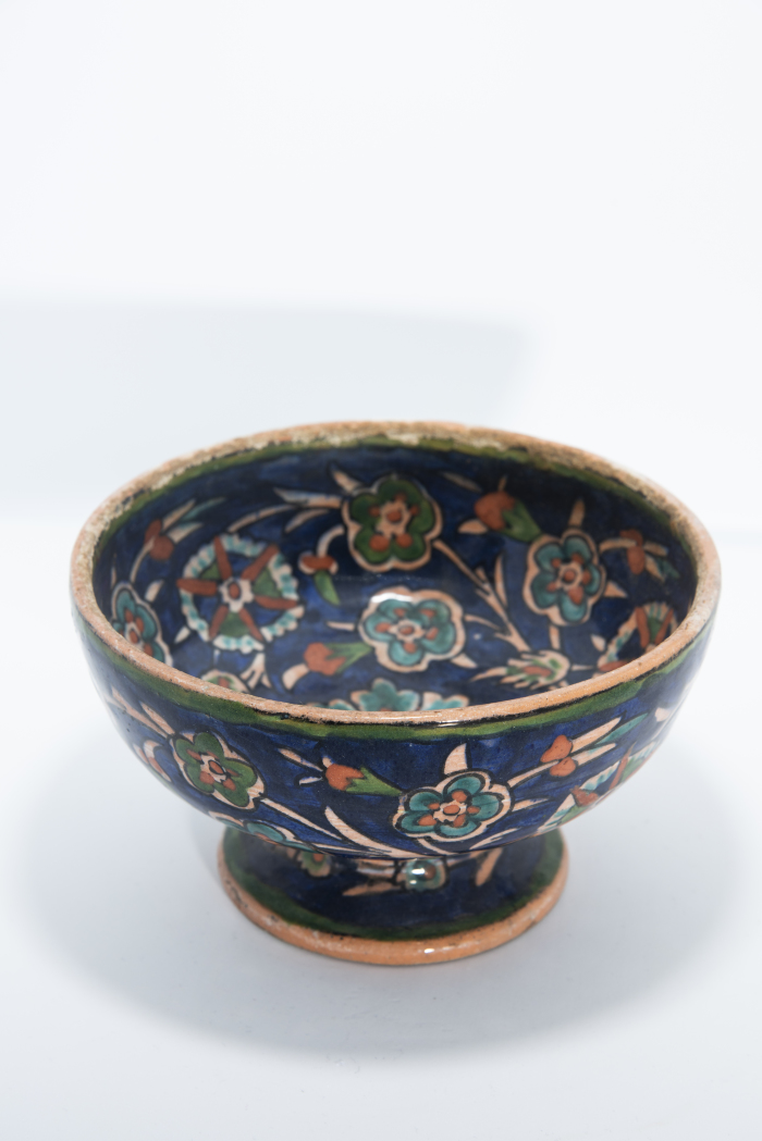 Pottery pot
