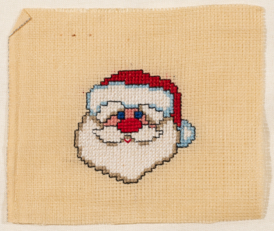 قطعة مُطرزةٌ أنتجتها نساء جمعية إنعاش المخيم، لبنان، سبعينيات القرن العشرين