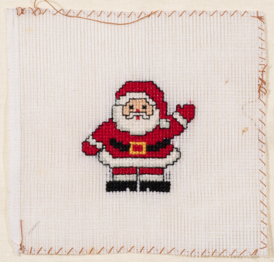 قطعة مُطرزةٌ أنتجتها نساء جمعية إنعاش المخيم، لبنان، سبعينيات القرن العشرين