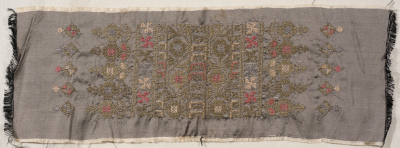 قطعة مُطرزةٌ أنتجتها نساء جمعية إنعاش المخيم، لبنان، سبعينيات القرن العشرين