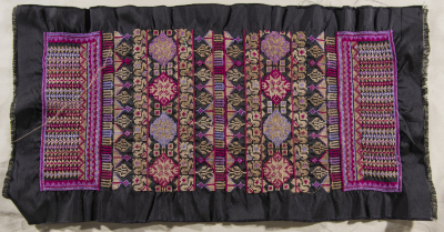 قطعة مُطرزةٌ أنتجتها نساء جمعية إنعاش المخيم، لبنان، سبعينيات القرن العشرين