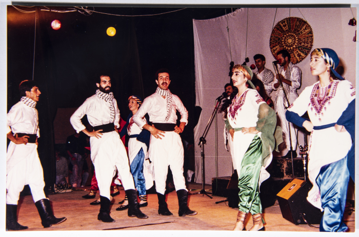 لمحة من عرض لفرقة الفنون الشعبية في مهرجان التراث في جامعة بيرزيت
