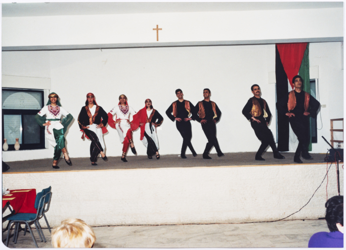 فرقة الفنون الشعبية في مدينة رام الله تحتفل في عيدها السابع عشر