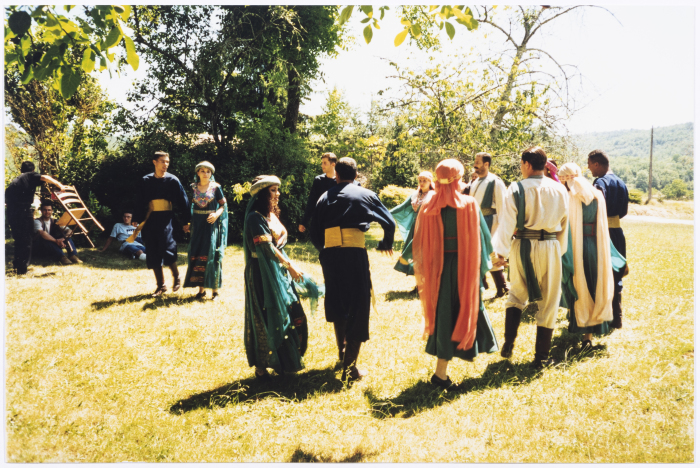 فرقة الفنون الشعبية الفلسطينية في فرنسا 