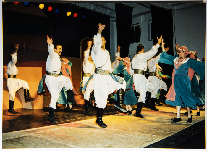 A Glimpse of el-Funoun Palestinian Popular Dance Troupe's “Zaghareed” Dance Show in 1997