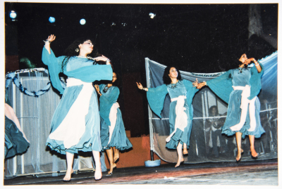 A Glimpse of el-Funoun Palestinian Popular Dance Troupe's “Zaghareed” Dance Show in 1997