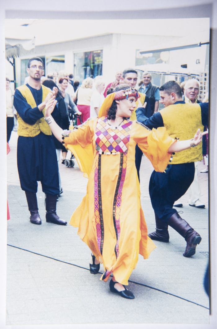 فرقة الفنون الشعبية الفلسطينية في فرنسا 