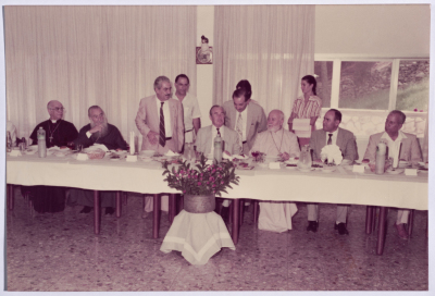 لقاء توفيق زيّاد مع مجموعة من رجال الدين المسيحي عام 1984 