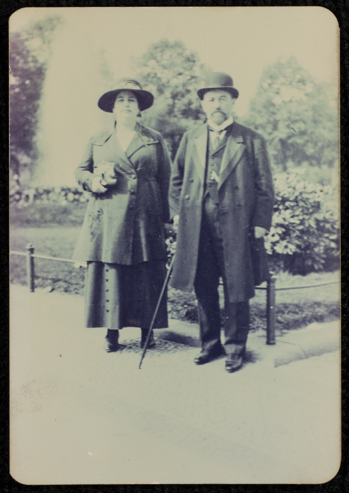 Faidy al-Alamy and his wife Umm Musa in Vienna in 1921