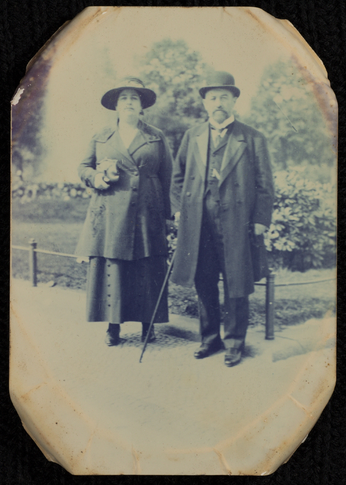 Faidy al-Alamy and his wife Umm Musa in Vienna in 1921