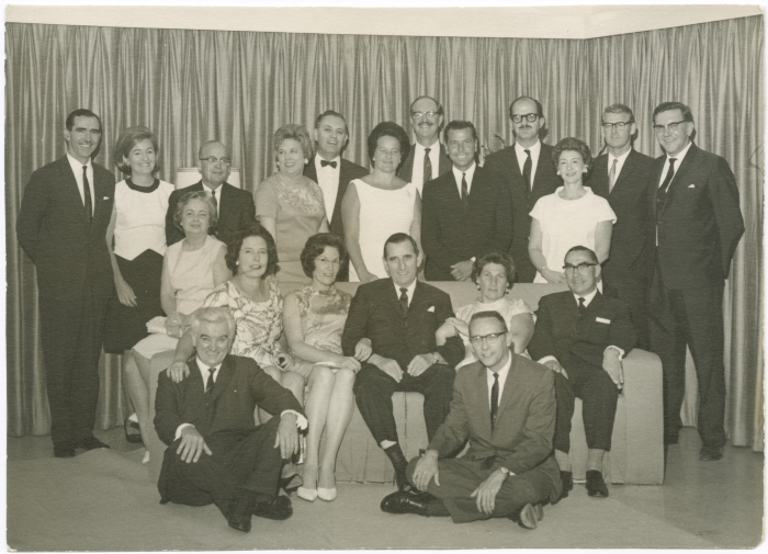 موظفي شركة البترول في الكويت