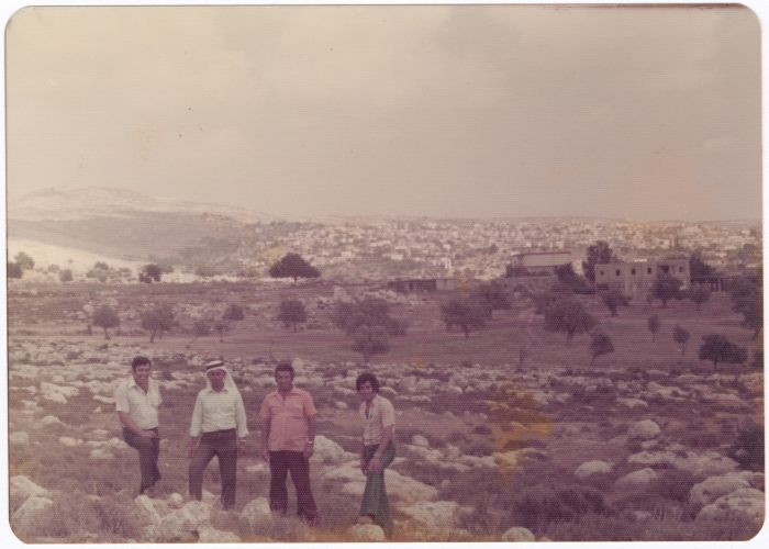 رجال في الطبيعة