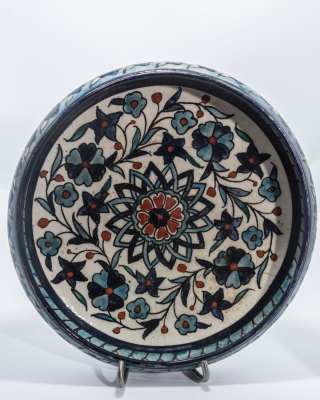 Pottery pot