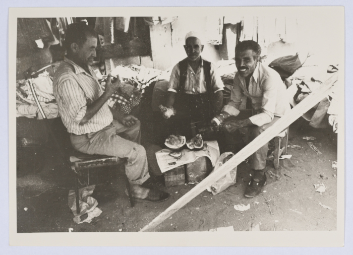 مشهد من الحياة اليومية في مخيم شاتيلا للاجئين