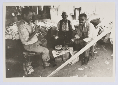 مشهد من الحياة اليومية في مخيم شاتيلا للاجئين