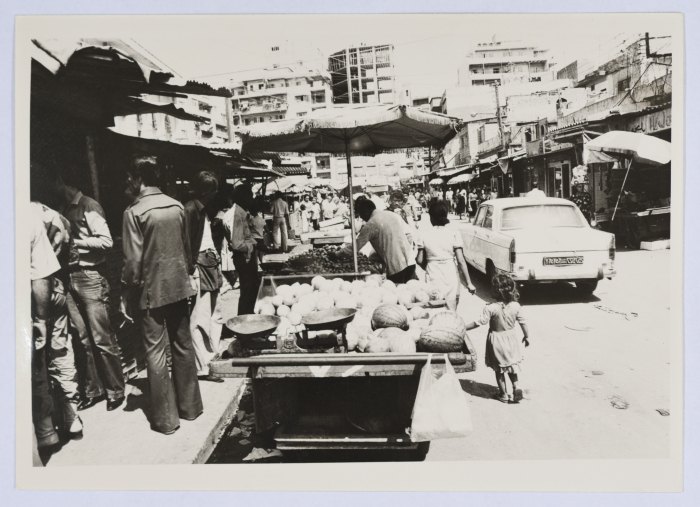 الحياة اليومية في أسواق صبرا وشاتيلا