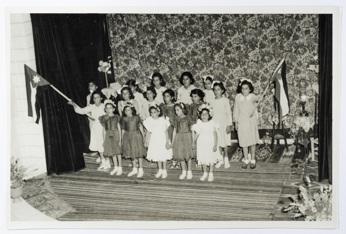 بطاقة بريدية صدرت عن استديو سمعان السحار
