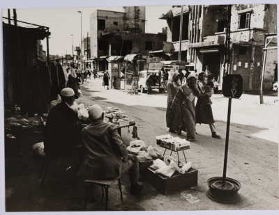 مشهد عام للحياة اليومية من مدخل مخيم شاتيلا للاجئين في لبنان