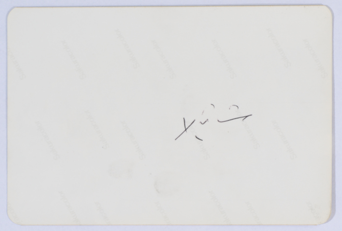 سوق الخضار في مخيم صبرا ويظهر فيها مسجد الدنا يساراً ومنطقة شاتيلا في الأفق