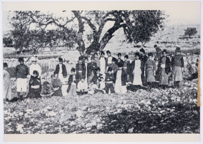 مدرسة الفرندز خلال سنوات تأسيسها الأولى