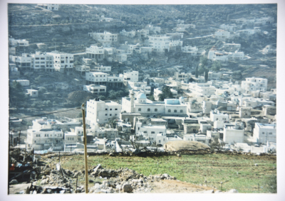 "صورة منظر عام لبلدة سعير"، 2000