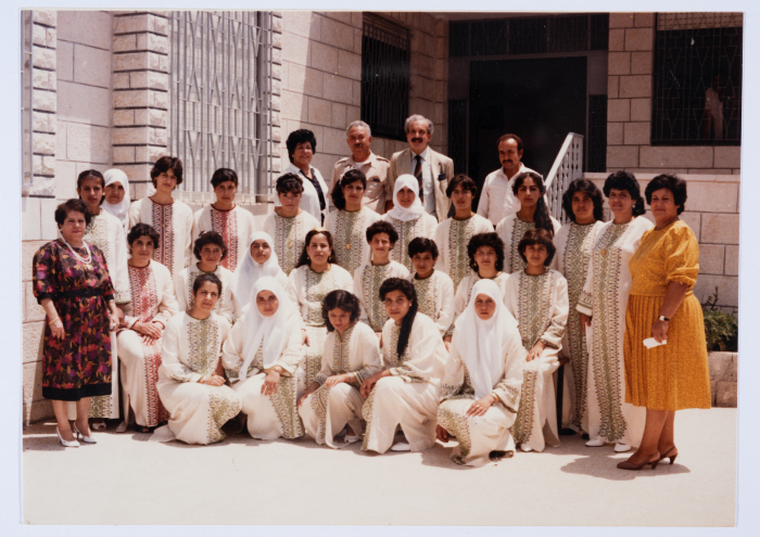 تخريج طالبات دورة الخياطين في جمعية مخيم قلنديا النسائية التعاونية