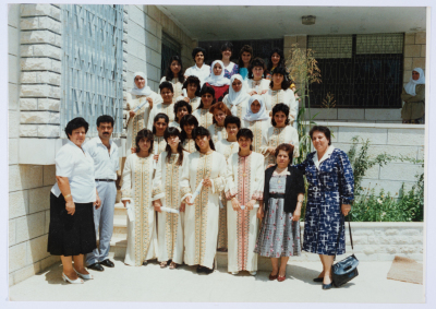 تخريج طالبات دورة الخياطين في جمعية مخيم قلنديا النسائية التعاونية