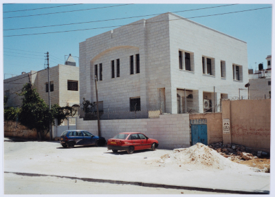 مراحل تطور بناء جمعية مخيم قلنديا النسائية التعاونية منذ نشأتها سنة 1958