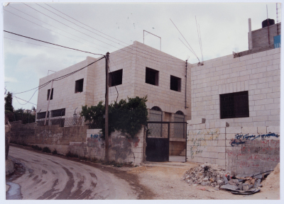 مراحل تطور بناء جمعية مخيم قلنديا النسائية التعاونية منذ نشأتها سنة 1958