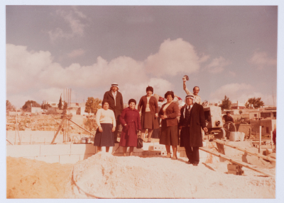 مراحل تطور بناء جمعية مخيم قلنديا النسائية التعاونية منذ نشأتها سنة 1958