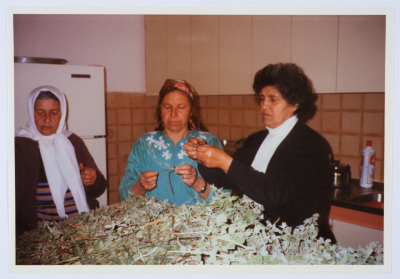 مشاركة أعضاء الهيئة الادارية في جمعية مخيم قلنديا النسائية التعاونية في إحدى المناسبات