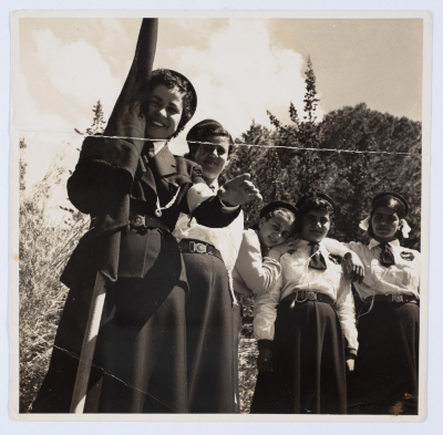 مشاركة أعضاء الهيئة الادارية في جمعية مخيم قلنديا النسائية التعاونية في إحدى المناسبات