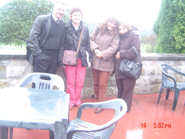 أحمد مسلماني برفقة أصدقاء