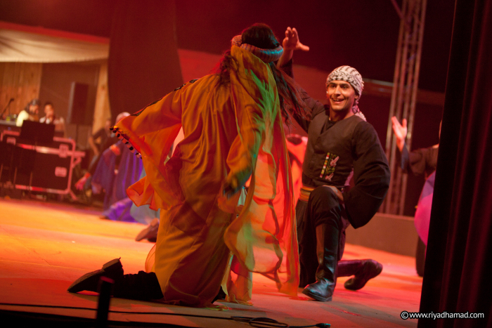 لمحة من مشاركة فرقة الفنون الشعبية في مهرجان فلسطين الدولي لعام 2012