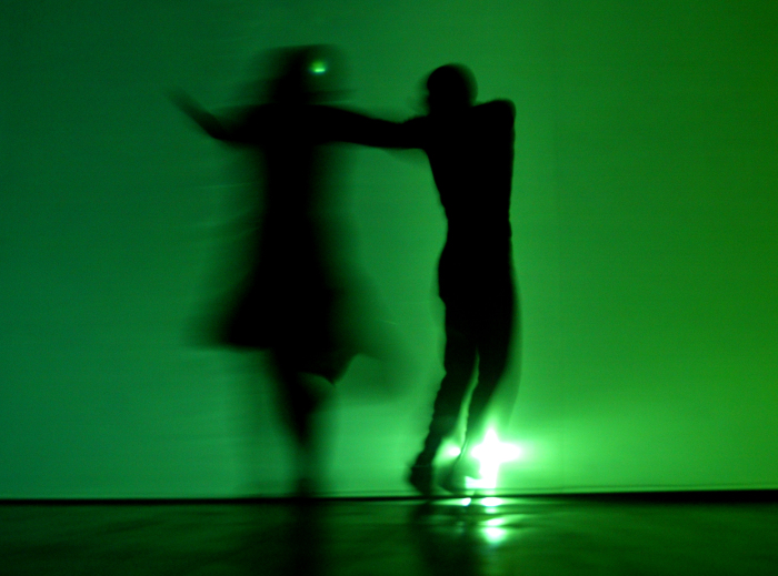 لمحة من عروض فرقة الفنون الشعبية في احتفالية تأسيسها السابعة والعشرين في القصر الثقافي في رام الله
