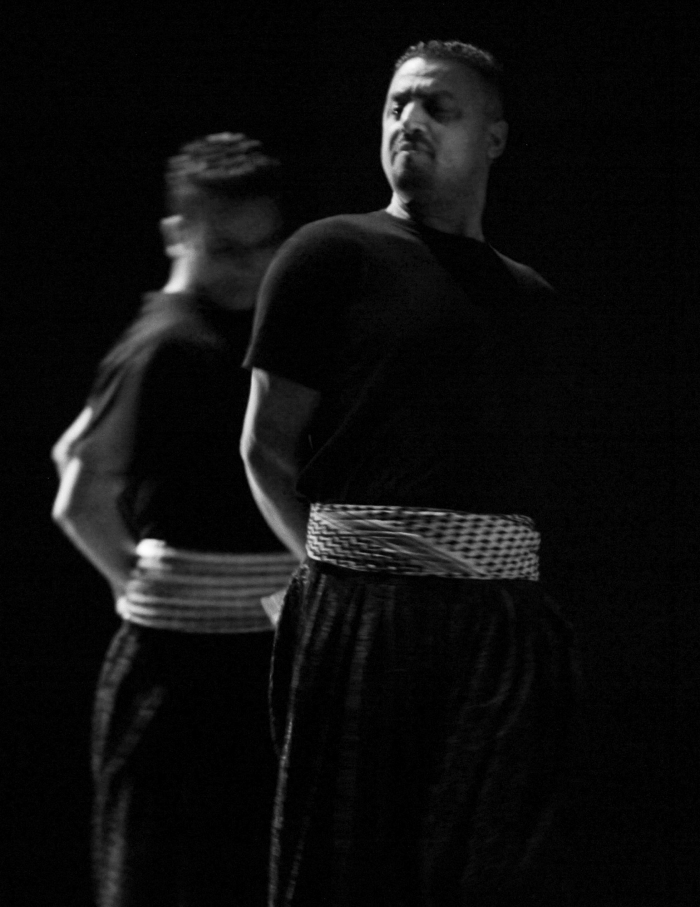 لمحة من عروض فرقة الفنون الشعبية في احتفالية تأسيسها السابعة والعشرين في القصر الثقافي في رام الله
