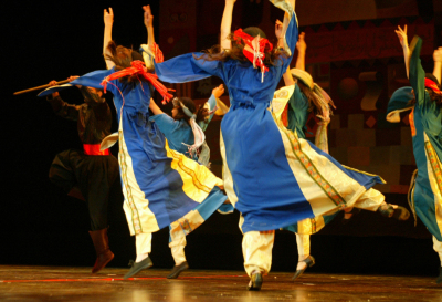 A Glimpse of the Shows Featured by el-Funoun on its 27TH Anniversary at the Cultural Palace in Ramallah  